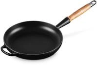 LE CREUSET Signature gusseiserne Bratpfanne mit Holzgriff 26 cm Schwarz matt,