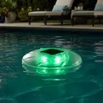 Schwimmendes Solar Poollicht mit Farbwechsel: Ein magisches Unterwasserlicht...