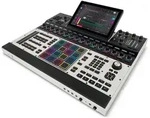 Akai MPC XL Controller und Produktionsstation