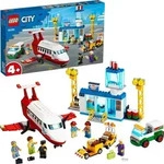 LEGO 60261 City Flughafen, Set mit Flugzeug, LKW, Tanklaster und Minifigur des