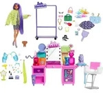 Barbie Extra Spielset mit Puppe, Stylingtisch und mehr als 45 Zubeh&ouml;rteilen -...