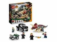 LEGO 76950 Jurassic World Triceratops-Angriff, Spielzeugauto mit Dinosaurier-Figur