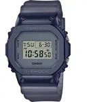 Die Herrenuhr G-SHOCK GM-5600MF-2ER in Grau ist sportlich und sto&szlig;fest. - Grau