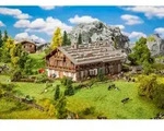 Faller 232199 - Gro&szlig;er Alpenhof mit Scheune