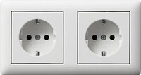Gira 479304 SCHUKO-Steckdose 2fach 16 A 250 V~ vorverdrahtet, komplett mit