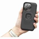 Quad Lock Handyh&uuml;lle Quad Lock MAG H&uuml;lle f&uuml;r iPhone 15 Schwarz