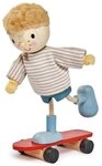 Tender Leaf Toys Edward & Skateboard (7508145) Tender Leaf Toys Edward & Skateboard (7508145)