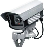 PENTATECH &Uuml;berwachungskamera Attrappe PENTATECH 24226 Kamera-Attrappe mit blinkender