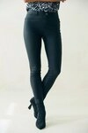 LASCANA Lederimitathose aus bequemen Lederimitat in Skinny-Form in schmaler...