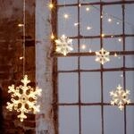 Spetebo Lichtervorhang LED Schneeflocken Lichtervorhang mit Timer - 210cm,