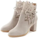 LASCANA Sommerstiefelette High-Heel-Stiefelette mit modischer Spitze und bequemen