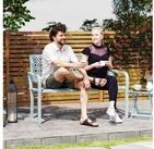 Outsunny Gartenbank 2-Sitzer, wetterfest, mit R&uuml;cken- & Armlehnen, 240kg...
