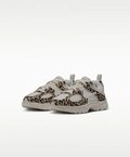 Nike Sportswear V5 RNR Sneaker (f&uuml;r Kinder) inspiriert vom Design des Y2K Nike