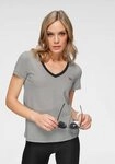 Levi's&reg; V-Shirt PERFECT VNECK mit Mini-Batwing-Logostickerei