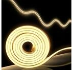 Spetebo LED-Lichterschlauch LED Lichtschlauch warmwei&szlig; - 10 m / 900 LED,
