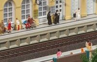 Faller H0 (1:87) 120100 - Moderner Bahnsteig f&uuml;r C-Gleis Modellbahn
