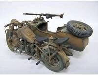 Italeri 510007403 - 1:9 Deut.Milit&auml;rmotorrad mit Seitenwagen Modellbau