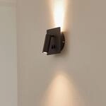 Lucande LED-Wandleuchte Magya, schwarz, 14x14cm, verstellbar