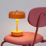 Dyberg Larsen Haipot LED-Tischleuchte Akku orange