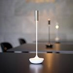 LED-Akkutischleuchte Nucandle, wei&szlig;/silber, IP54, dimmbar