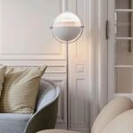 GUBI Stehleuchte Multi-Lite, H&ouml;he 148 cm, chrom/wei&szlig;