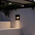 Lucande LED-Wandeinbauleuchte Loya, 11,5x11,5 cm, grau, IP54