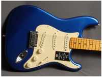 Fender American Ultra Stratocaster Cobra Blue MN with Case