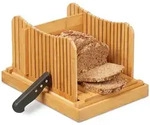 Relaxdays Brotschneidehilfe, Hellbraun, Holz, 23.5x31.5 cm, K&uuml;chenzubeh&ouml;r,