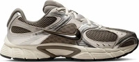 Nike HJ5228, NIKE Herren Freizeitschuhe V5 RNR 200 male