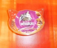 Whiskas 409289, Whiskas Katzensnack Knuspertaschen mit Huhn und K&auml;se 180 g Wei&szlig;