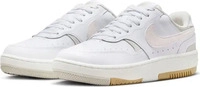 Nike DX9176-103, NIKE Gamma Force Sneaker Damen 103 - white/phantom-light