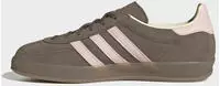 Sneaker ADIDAS ORIGINALS "GAZELLE INDOOR", Damen, Gr. 41, braun (earth strata,...