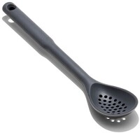 Schwarzer Silikon-schlitzl&ouml;ffel, Guter Griff / Oxo