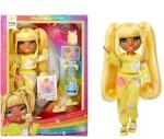 Rainbow High Junior High PJ Party - Sunny (Gelb) - 22 cm Puppe mit weichem Einteiler,