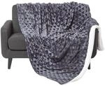 KUSCHELDECKE Sherpa 200/230 cm, Samtdecke mit Dreieckmuster