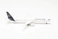 Herpa Modellflugzeug Lufthansa Cargo Airbus A321P2F &ndash; D-AEUC Hello Europe, Miniatur