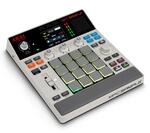 Akai Professional MPC Sample - Standalone Portable Sampler, Sequenzer und