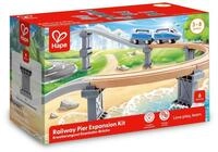 Hape Erweiterungsset Eisenbahn-Pier - Zubeh&ouml;r f&uuml;r Zug aus Holz, 6-teiligen...