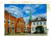 CALVENDO Puzzle Altstadtgasse mit Kirche St. Lorenz | 1000 Teile Lege-Gr&ouml;&szlig;e...