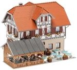 Faller FA130438 - Gasthaus Sonne mit Laube, 18.5 x 7.7 x 27.9 cm, Orange, Braun und