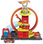 Hot Wheels City Super-Looping Feuerwache - Spielset mit manuellem Aufzug und