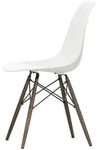 Vitra - Eames Plastic Side Chair DSW, Ahorn dunkel / wei&szlig; (Filzgleiter basic dark)