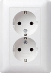 Gira 078004, Gira Steckdose 2-fach reinwei&szlig; mit UP IP20 Standard 55 078004