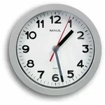 MAUL 9052995 Wand- /Tischuhr Quarzuhr Rund Silber