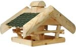 dobar Futterhaus mit gr&uuml;nem Bitumenschindeln und Futtersilo