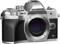 Olympus V207130SE040, Olympus OM-D E-M10 mark IV silber + ED 14-150mm II Special