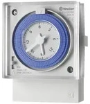 Finder 123182300000 Schaltuhr f&uuml;r Fronttafeleinbau, mechanisch, Tagesprogramm, 1