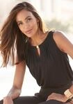 LASCANA Tanktop mit Zieraccessoire, l&auml;ssiges Jerseytop, casual