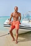 Bruno Banani Badeshorts mit floralem Design