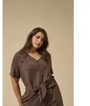 V-Shirt ONLY CARMAKOMA "CAREVALOU METTA 2/4 KNOT SHIRT WVN", Damen, Gr. 46,...